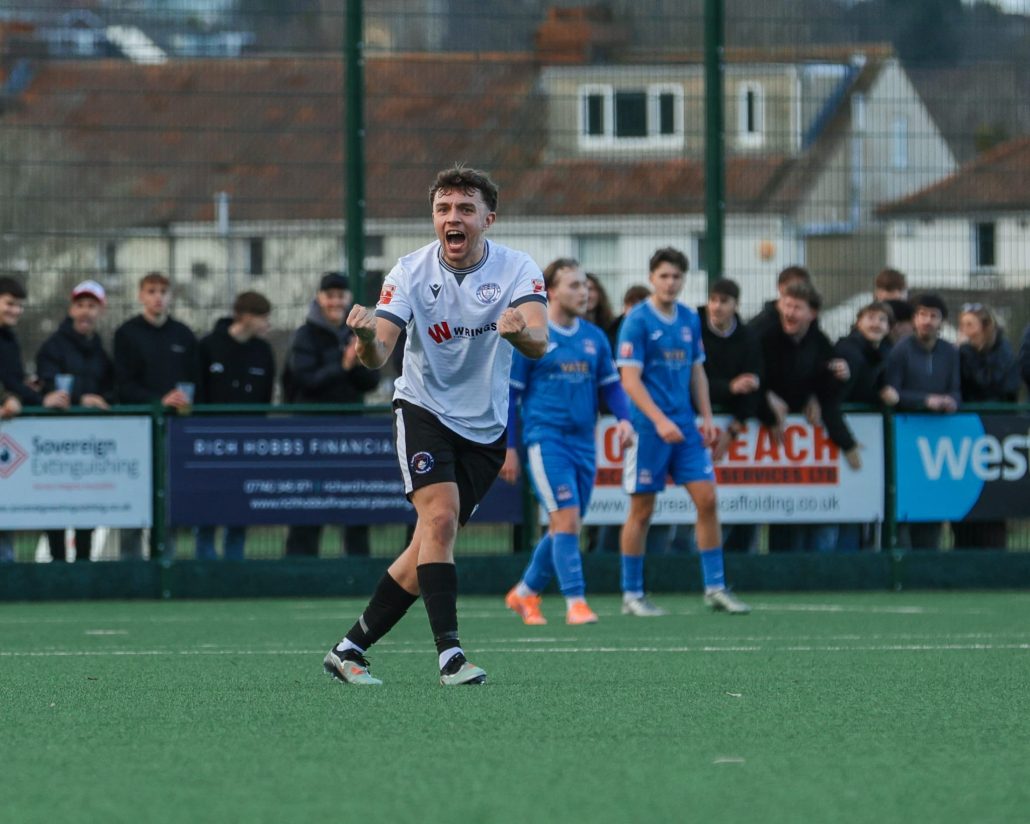 Humphries celebrates his debut goal
